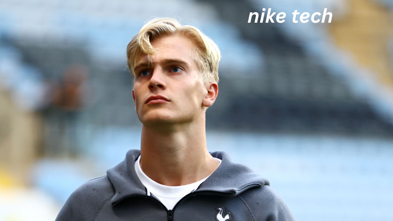nike tech